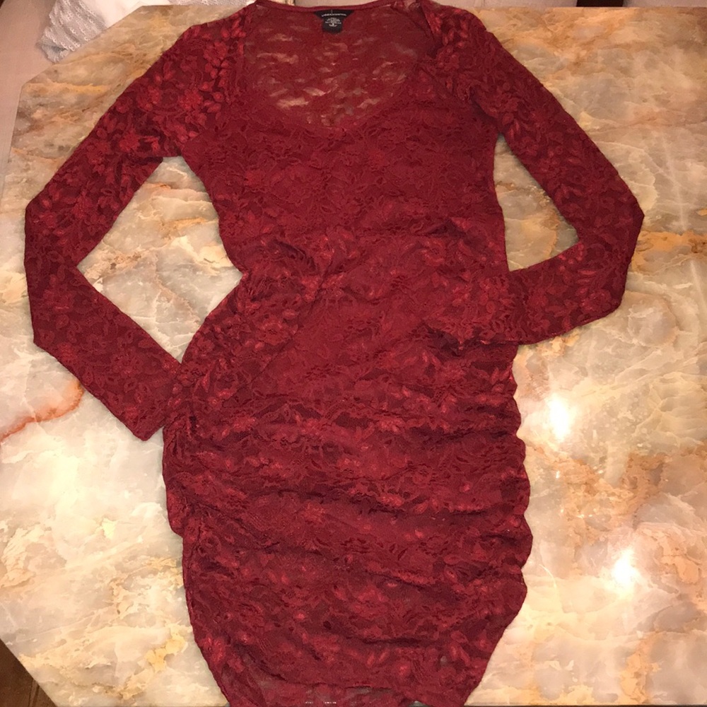 Burgundy Ruched Lace Long Sleeve Dress
